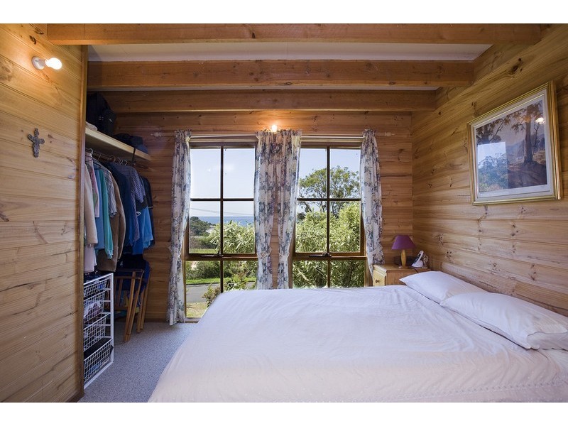 1 Cartra Crescent, Kennett River VIC 3221