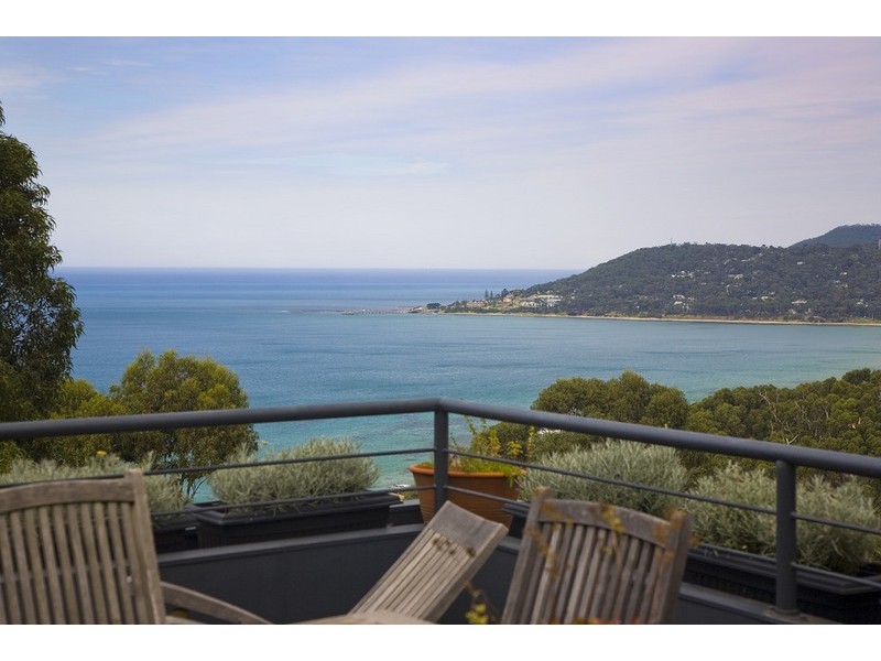 2 Skyline Court, Lorne VIC 3232