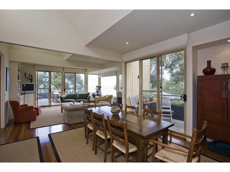 2 Skyline Court, Lorne VIC 3232