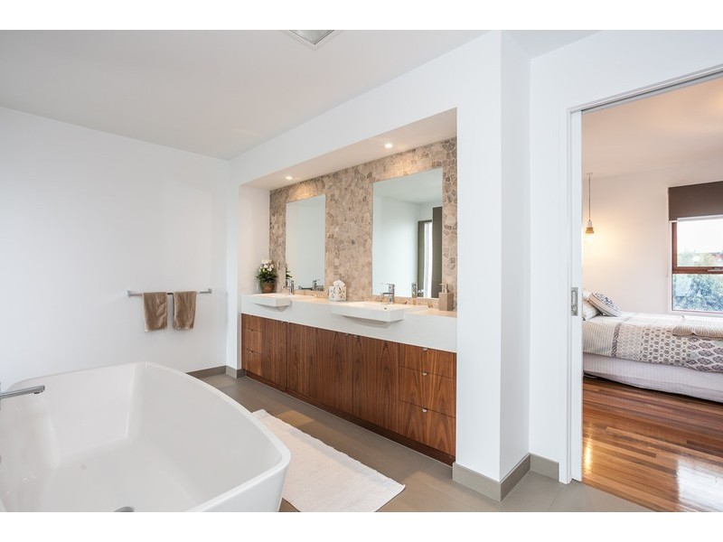 24 Ocean Acres Drive, Torquay VIC 3228