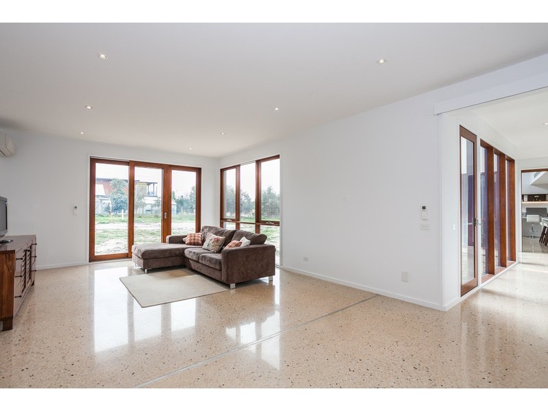 24 Ocean Acres Drive, Torquay VIC 3228