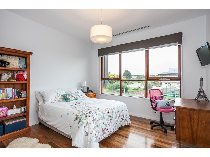 24 Ocean Acres Drive, Torquay VIC 3228