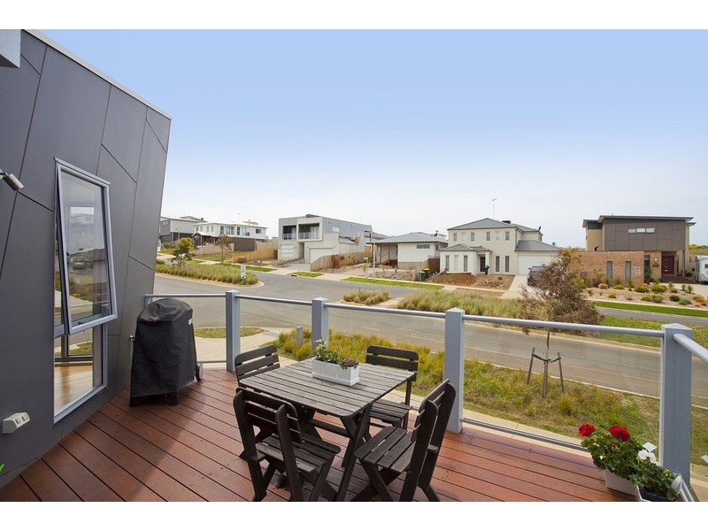 42 Eton Road, Torquay VIC 3228
