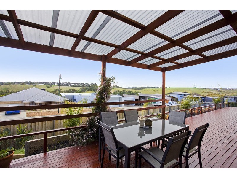 19 Warrin Street, Torquay VIC 3228