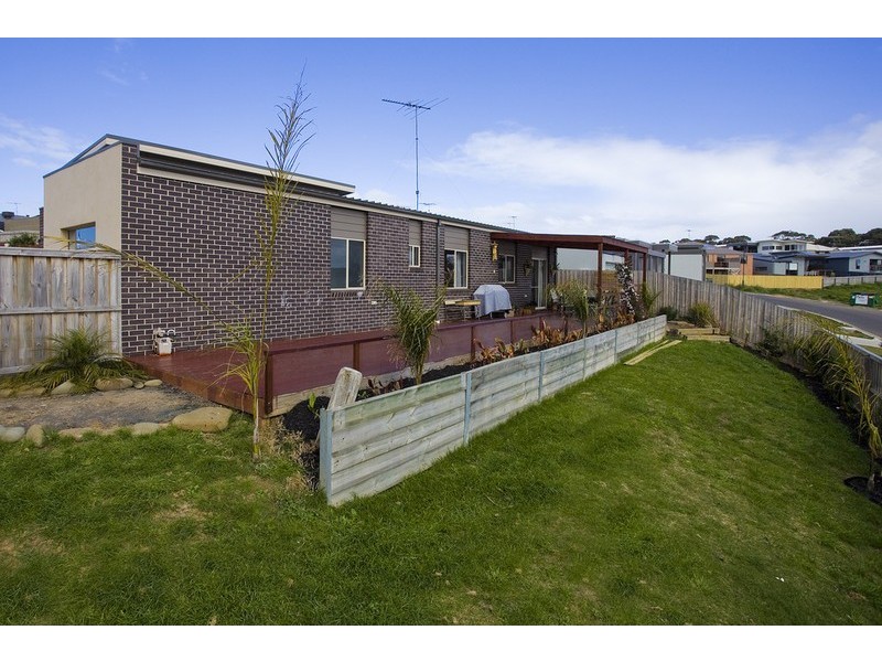 19 Warrin Street, Torquay VIC 3228