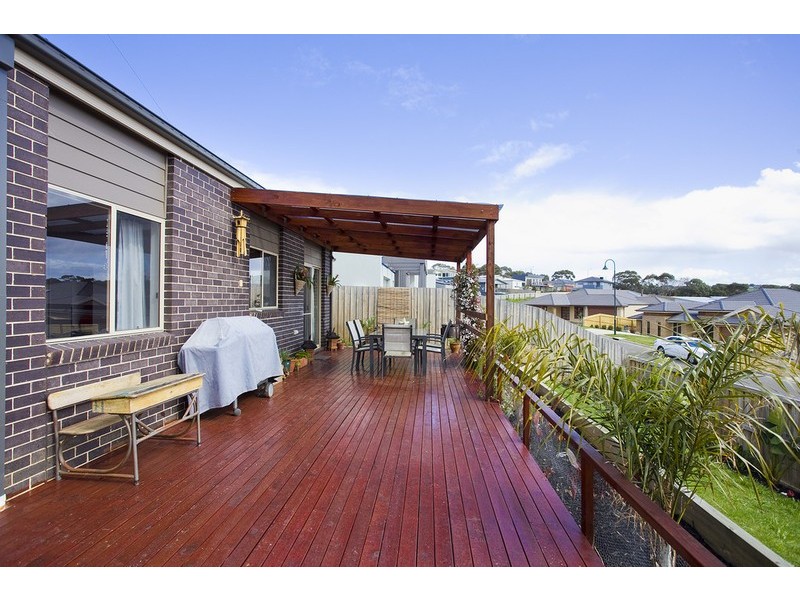 19 Warrin Street, Torquay VIC 3228