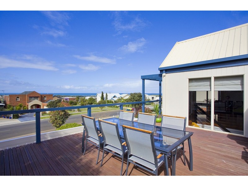 29 Ocean View Crescent, Torquay VIC 3228