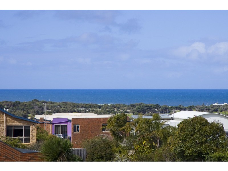 29 Ocean View Crescent, Torquay VIC 3228