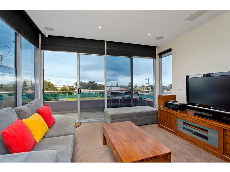 10/7 Bell Street, Torquay VIC 3228