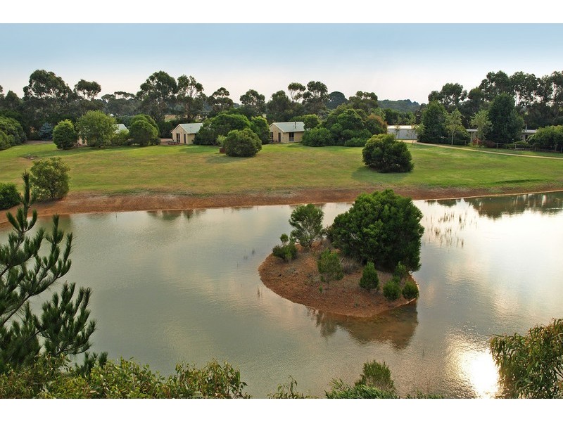 35 Dunloe Court, Bells Beach VIC 3228