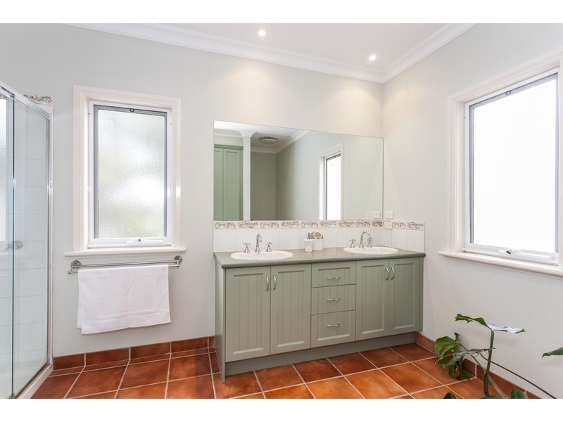 5 Ironbark Court, Torquay VIC 3228