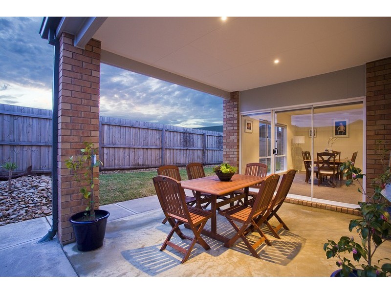 17 Rippleside Drive, Torquay VIC 3228