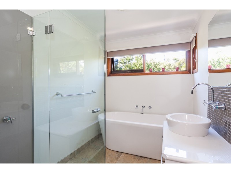 2 Blyth Street, Breamlea VIC 3227