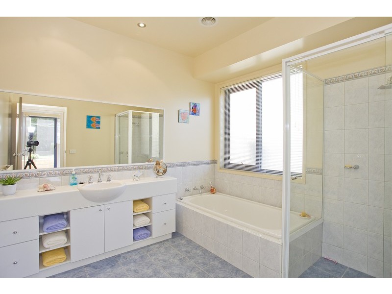 6 Empire Court, Torquay VIC 3228