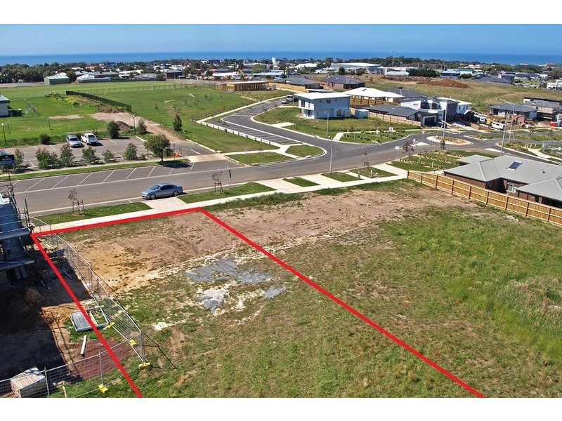 18 Eton Road, Torquay VIC 3228