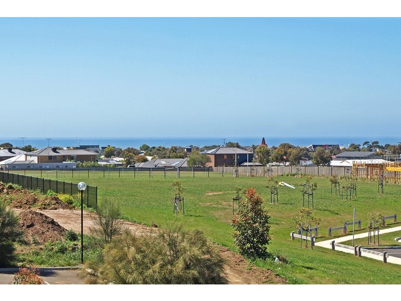 18 Eton Road, Torquay VIC 3228