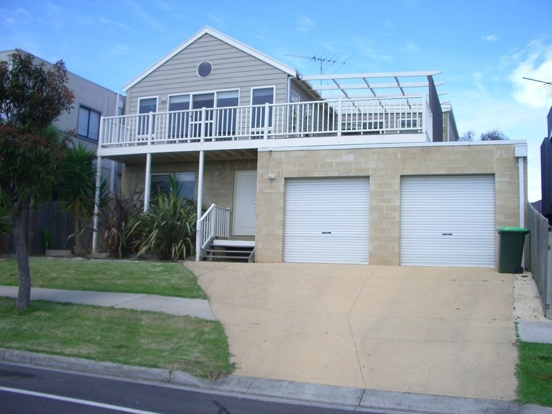 49 Ocean View Crescent, Torquay VIC 3228