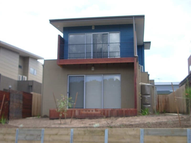 2 / 3 Moonah Place, Torquay VIC 3228