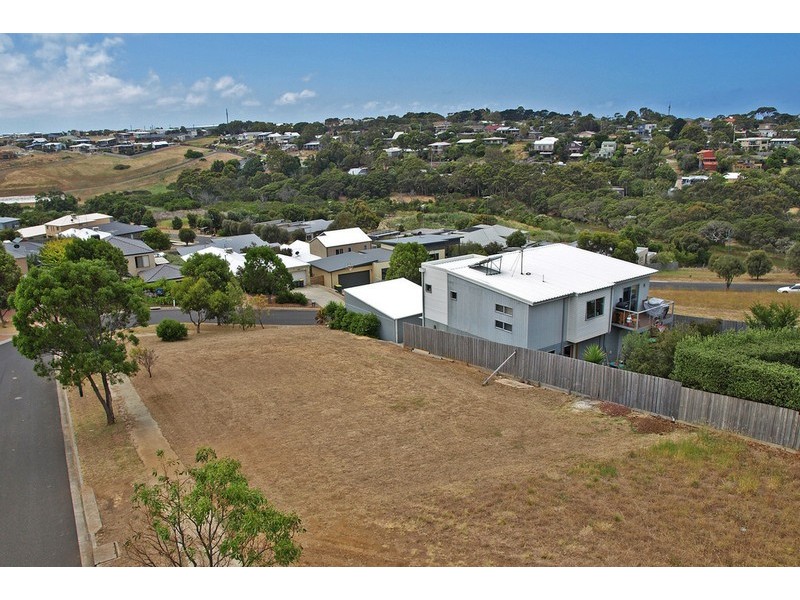 16 Springbank Circuit, Torquay VIC 3228