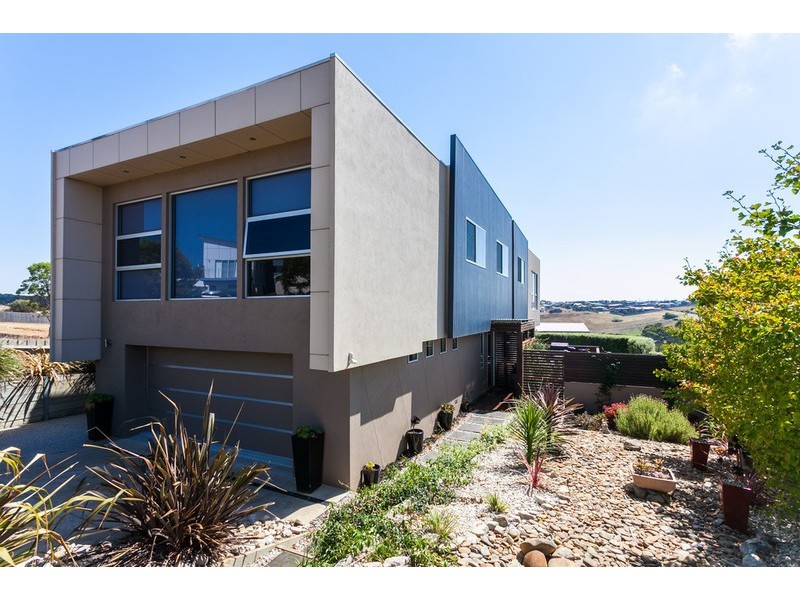 12  Springbank Circuit, Torquay VIC 3228