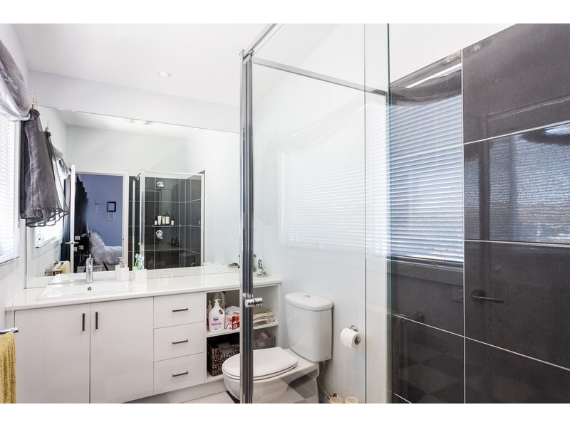 16 Eton Road, Torquay VIC 3228