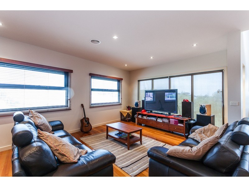 77 Alleyne Avenue, Torquay VIC 3228
