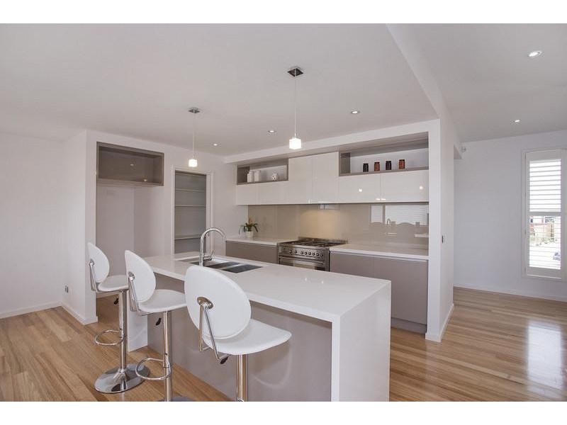 25 Longshore Street, Torquay VIC 3228