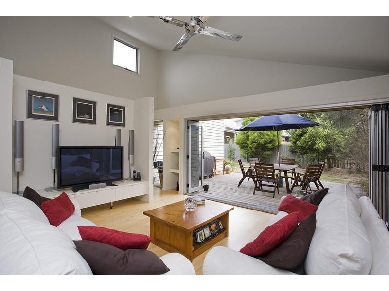 40 Loch Lomond Crescent, Torquay VIC 3228
