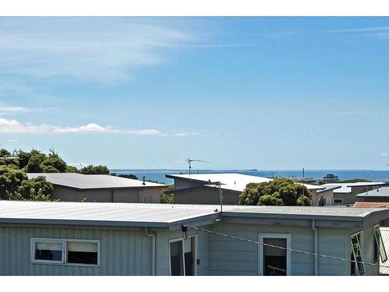 42 Anderson Street, Torquay VIC 3228