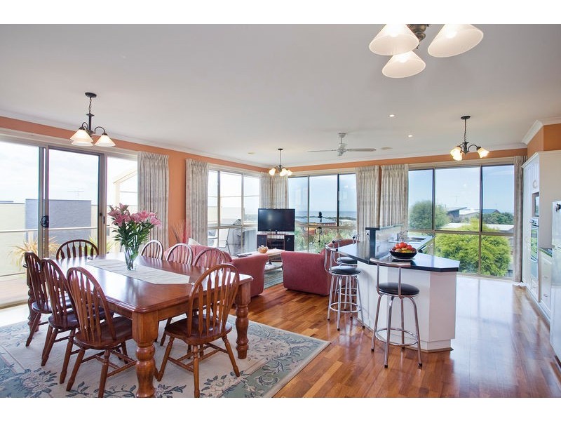 48 Ocean View Crescent, Torquay VIC 3228