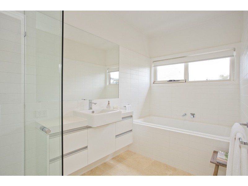 30A Beach Road, Torquay VIC 3228