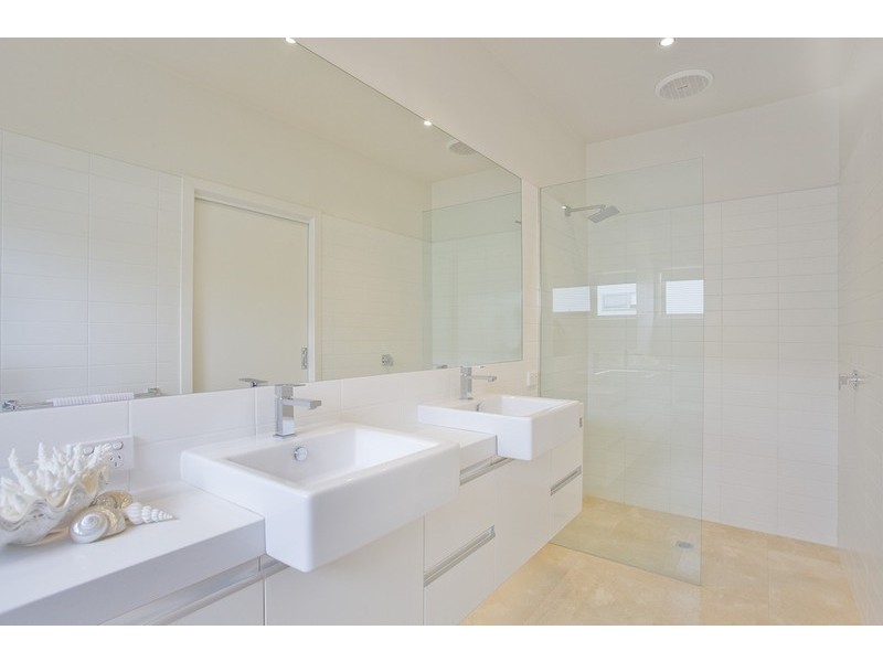 30A Beach Road, Torquay VIC 3228