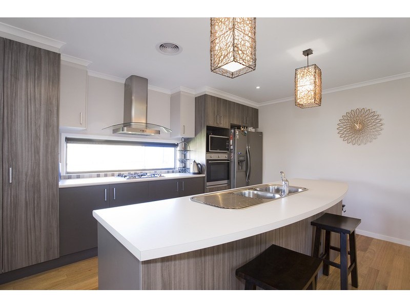 1 Longshore Street, Torquay VIC 3228