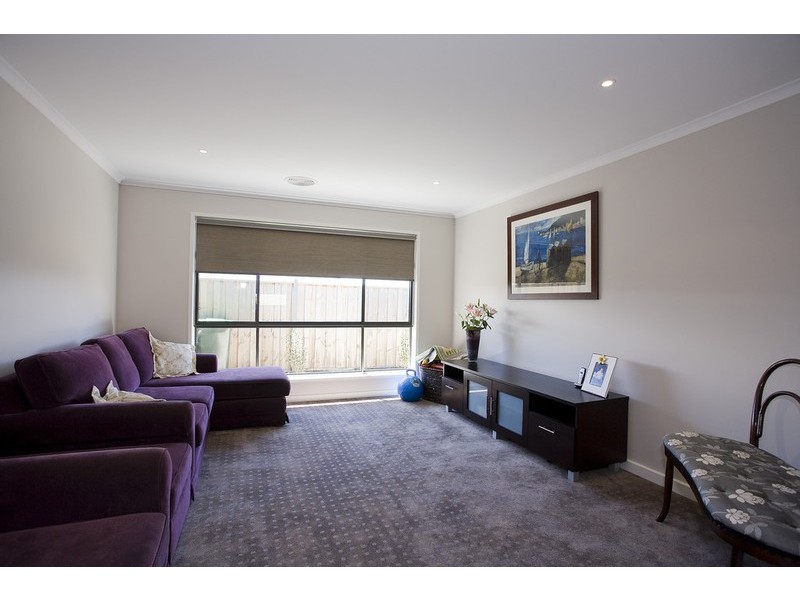 1 Longshore Street, Torquay VIC 3228