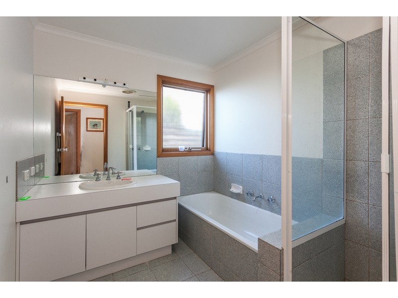 12 Elm Grove Court, Torquay VIC 3228