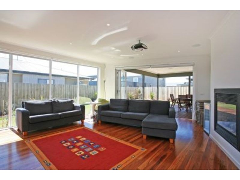 18 Links Drive, Torquay VIC 3228