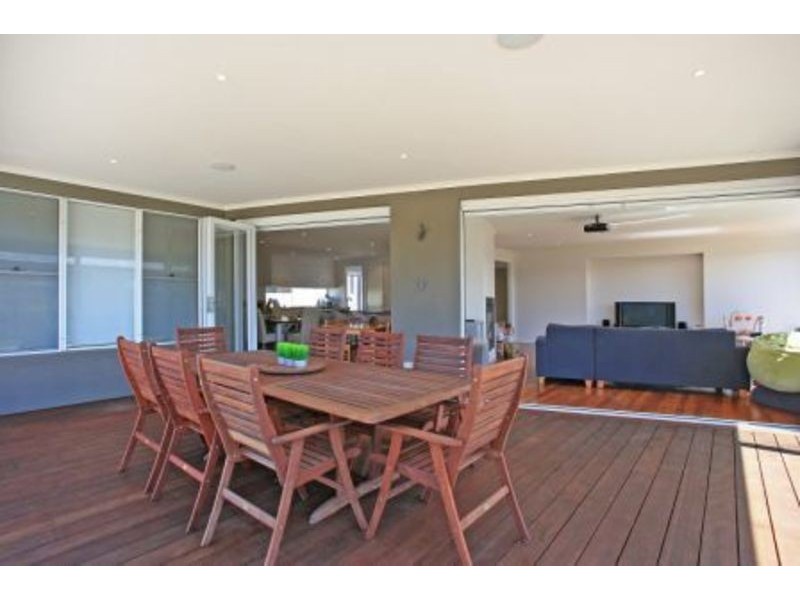 18 Links Drive, Torquay VIC 3228