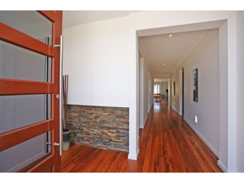 18 Links Drive, Torquay VIC 3228