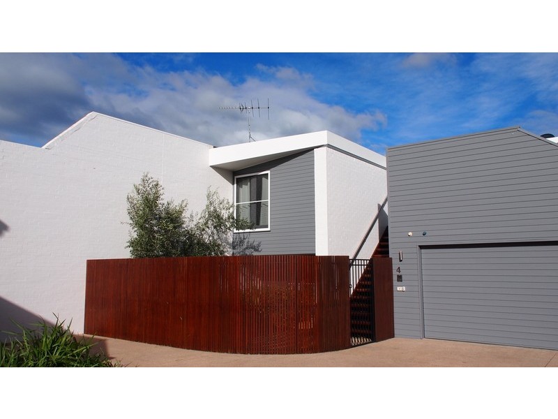 4/11-13  Darian Road, Torquay VIC 3228
