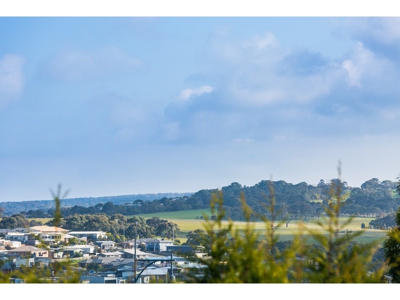 1/114 Beach Road, Torquay VIC 3228