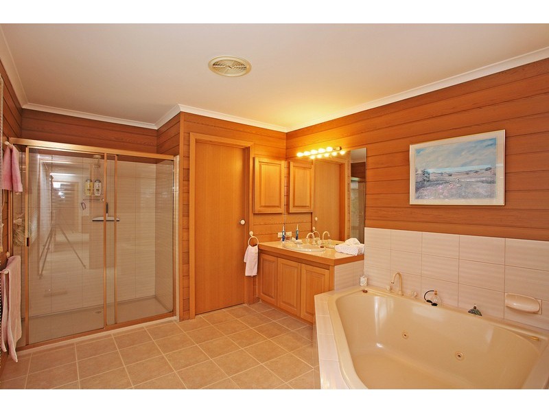 8 Petriana Court, Torquay VIC 3228