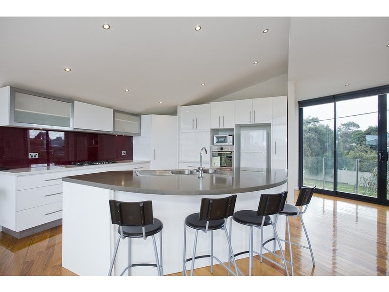 18a Felix Crescent, Torquay VIC 3228