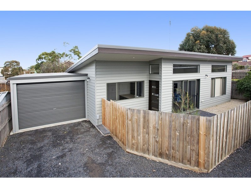 3 & 3A Nestor Court, Torquay VIC 3228