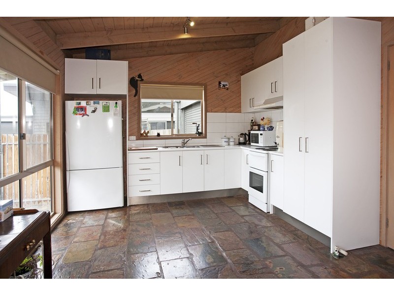 3 & 3A Nestor Court, Torquay VIC 3228