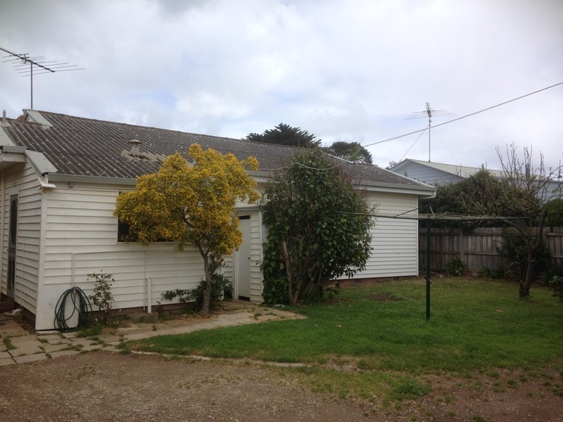 16 Bell Street, Torquay VIC 3228