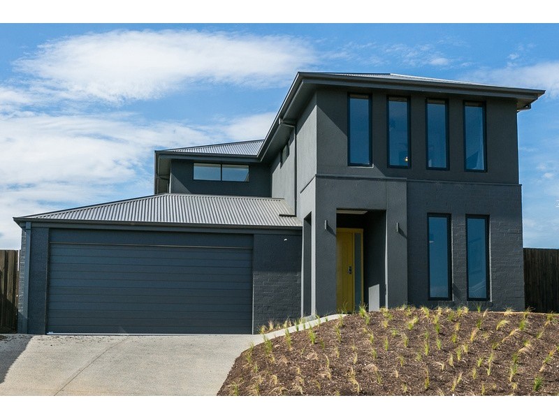 136 Beach Road, Torquay VIC 3228
