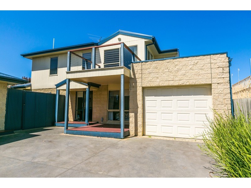 3/40 Surfcoast Highway, Torquay VIC 3228