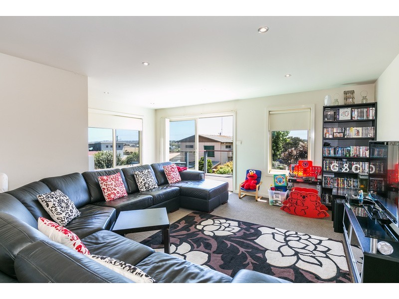 3/40 Surfcoast Highway, Torquay VIC 3228