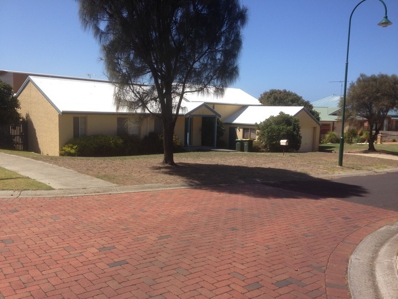 1 Malibu Place, Torquay VIC 3228