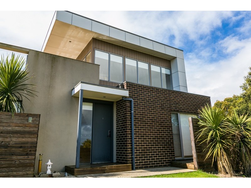 1/20-22  Surfcoast Highway, Torquay VIC 3228